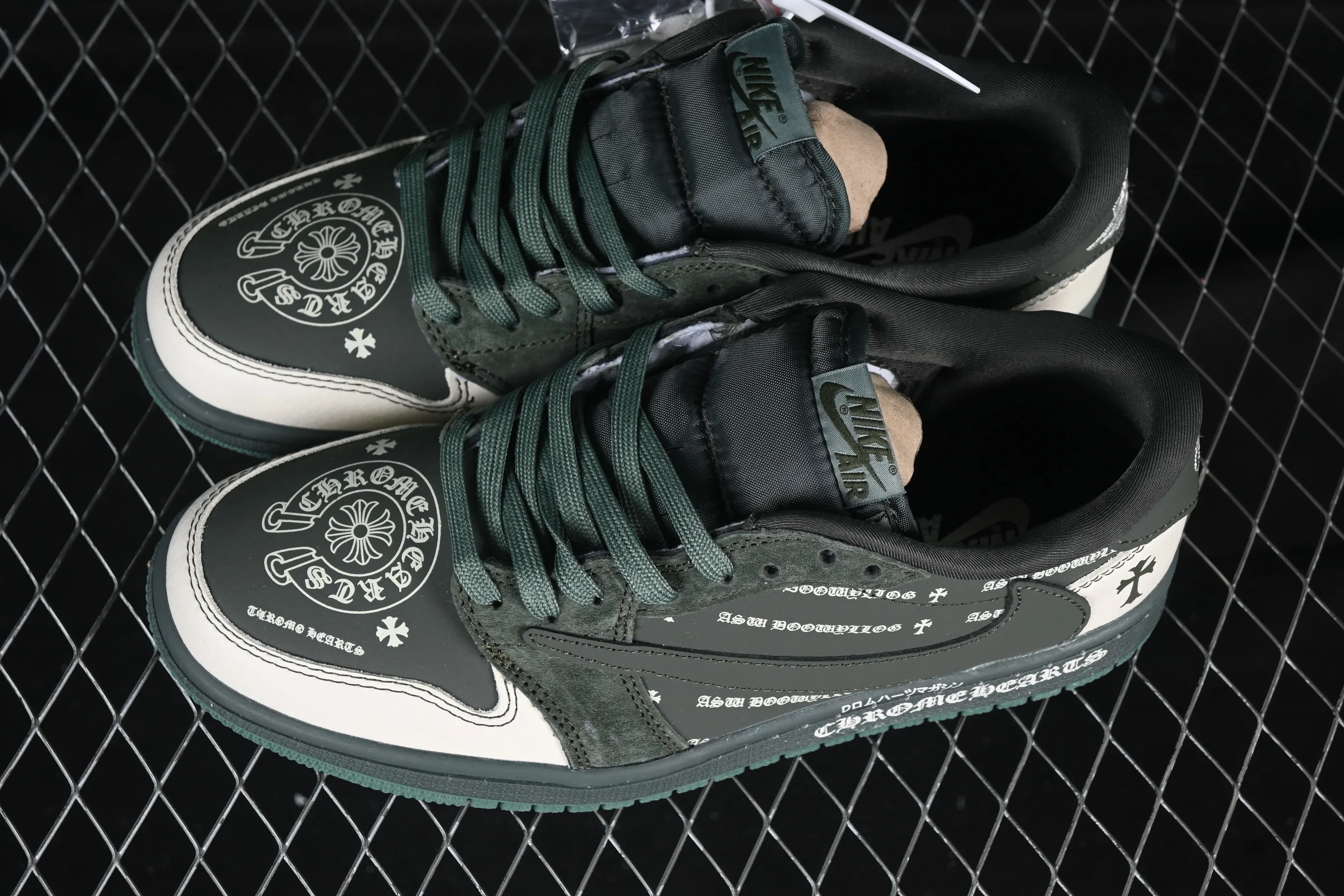 All categories Air Jordan Jordan series basketball shoes Air Jordan 1 Low high-end customized low-top sneakers Travis Scott x Fragment Design x Air Jordan 1 Low OG SP Joe 1 Crow Heart joint dark army green low-top cultural casual sneakers XS2024-029
